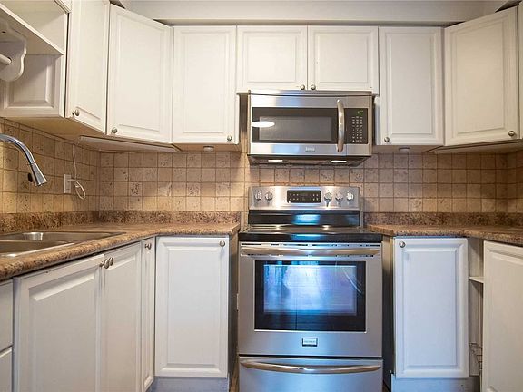 5th image of 1361 Everton St