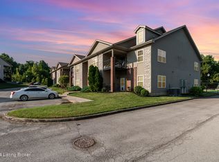 7311 Saint Andrews Woods Cir UNIT 201, Louisville, KY 40214