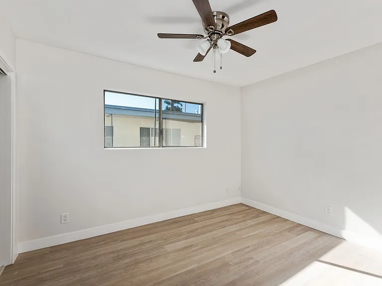 1408 S Saint Andrews Pl — Photo 7