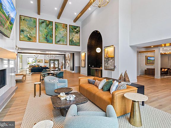 2nd image of 76 Old Mill Bottom Rd N #301