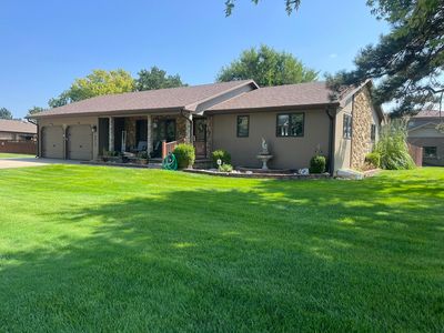 4615 Camelot Dr E, Great Bend, KS, 67530