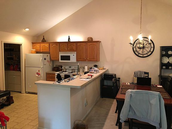 5th image of 2238 William T Cir