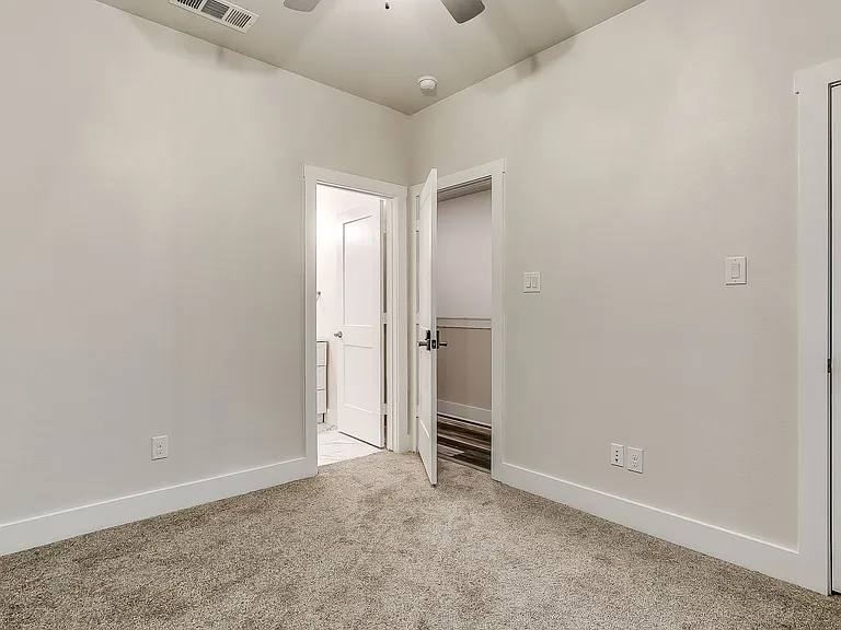 3145 Forest Park Blvd — Photo 23