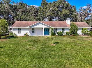 3311 Falling Oaks Dr, Valrico, FL 33596