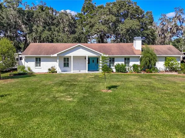 3311 Falling Oaks Dr, Valrico, FL 33596