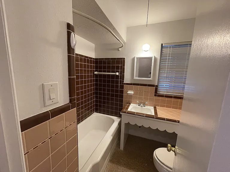 1419 Linden Dr — Photo 11