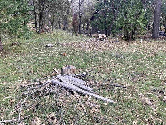 3rd image of 21880 Feather River Dr