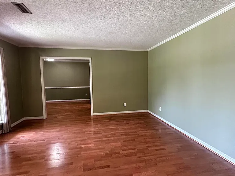 4497 Amanda Ln — Photo 4
