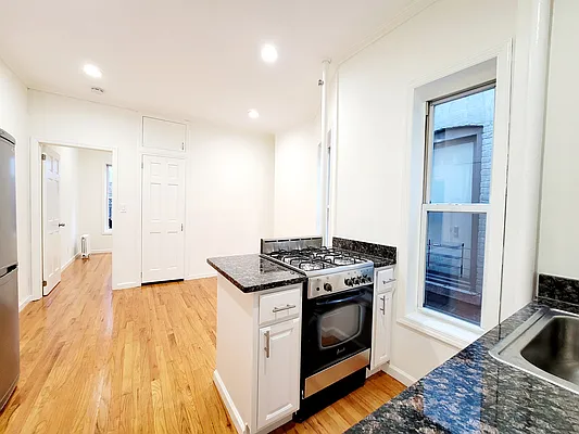 Rented by Kleier Residential | media 11