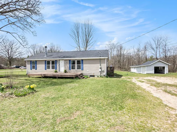 1769 Maggie Rd, Fountain, MI 49410