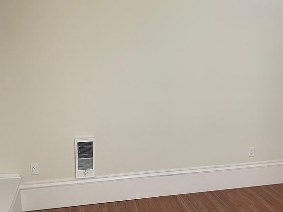 Living room pic#2