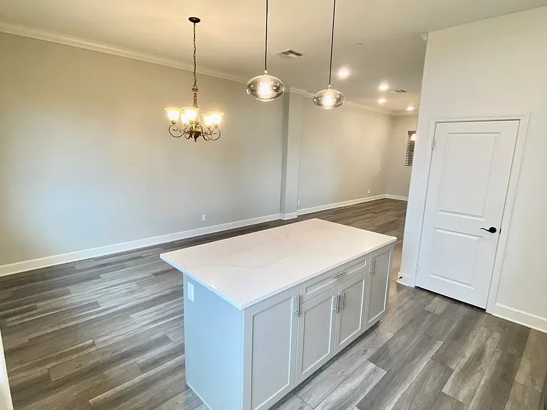 808 Ada St #1 — Photo 9