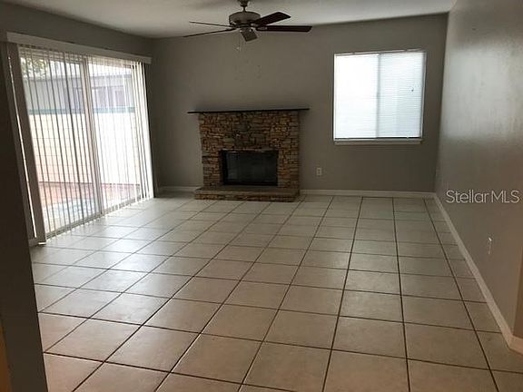 3rd image of 11522 Thurston Way
