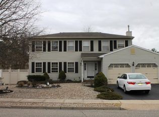 982 Columbus Dr, Brick, NJ 08724