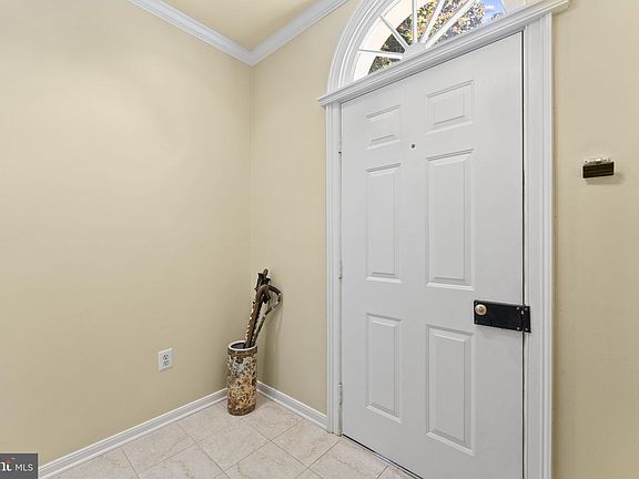 4th image of 1100 Quinard Ct