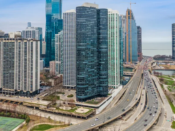 155 N Harbor Dr APT 3004, Chicago, IL 60601