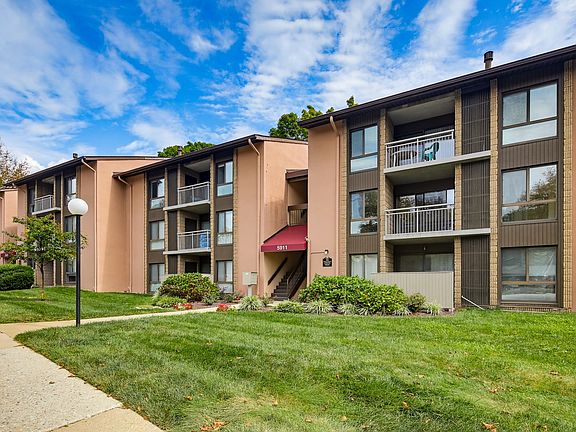 2nd image of 5911 Tamar Dr #6-R30