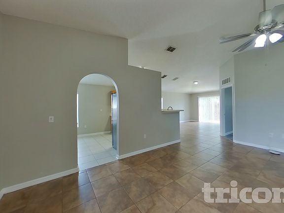 3rd image of 981 Yellowbird Ave