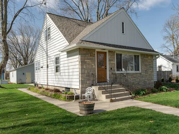 405 2nd St W, Claremont, MN 55924