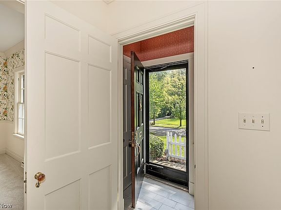 3rd image of 2528 Ashurst Rd