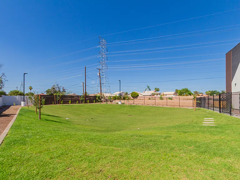 Sonoran Townhomes — Photo 39