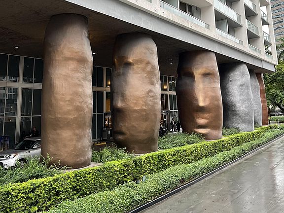 4th image of 485 Brickell Ave #0