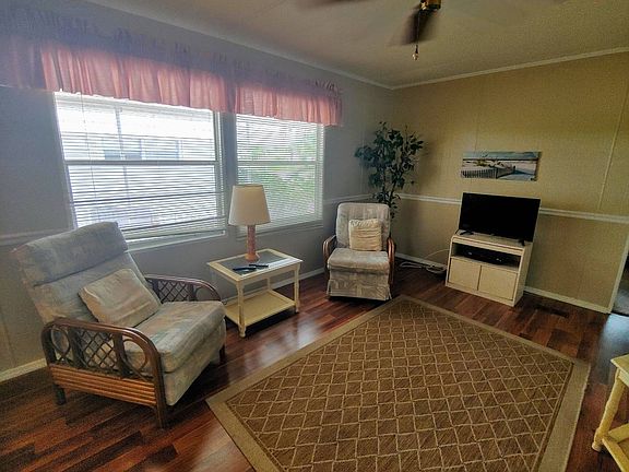 2nd image of 24 Domingo Ct