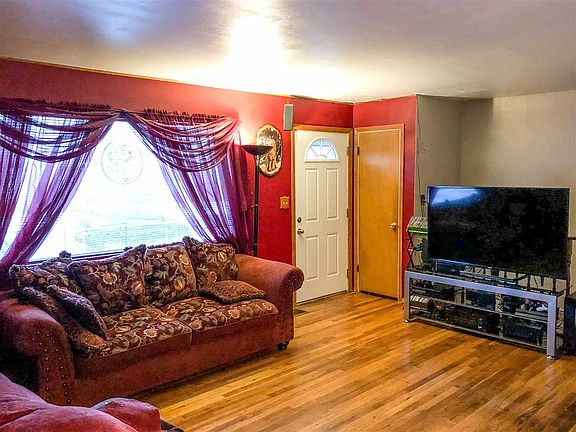 3rd image of 3809 E Ermina Ave