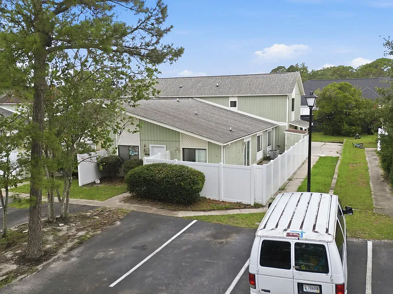1451 Turkey Ridge Dr #D — Photo 31