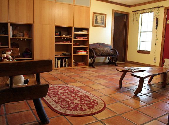 5th image of 124 Catalina Ct