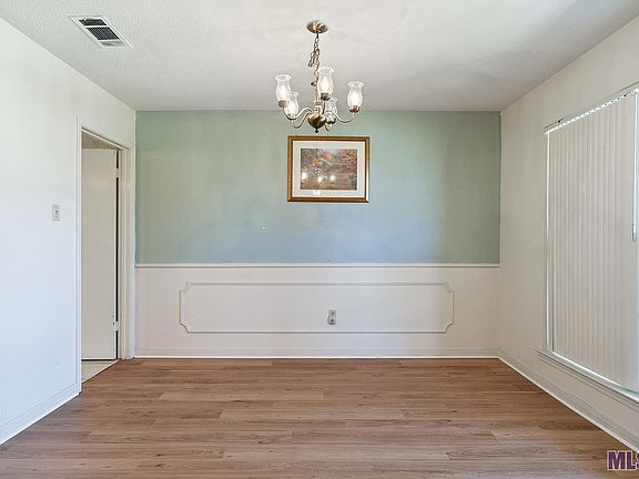 5th image of 113 Saint James Dr