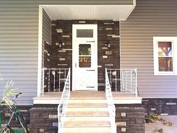 2nd image of 811 N Meade Ave