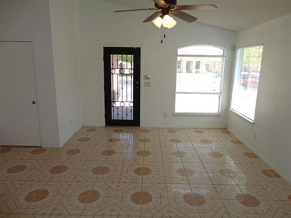 3rd image of 720 Desert Sage Dr