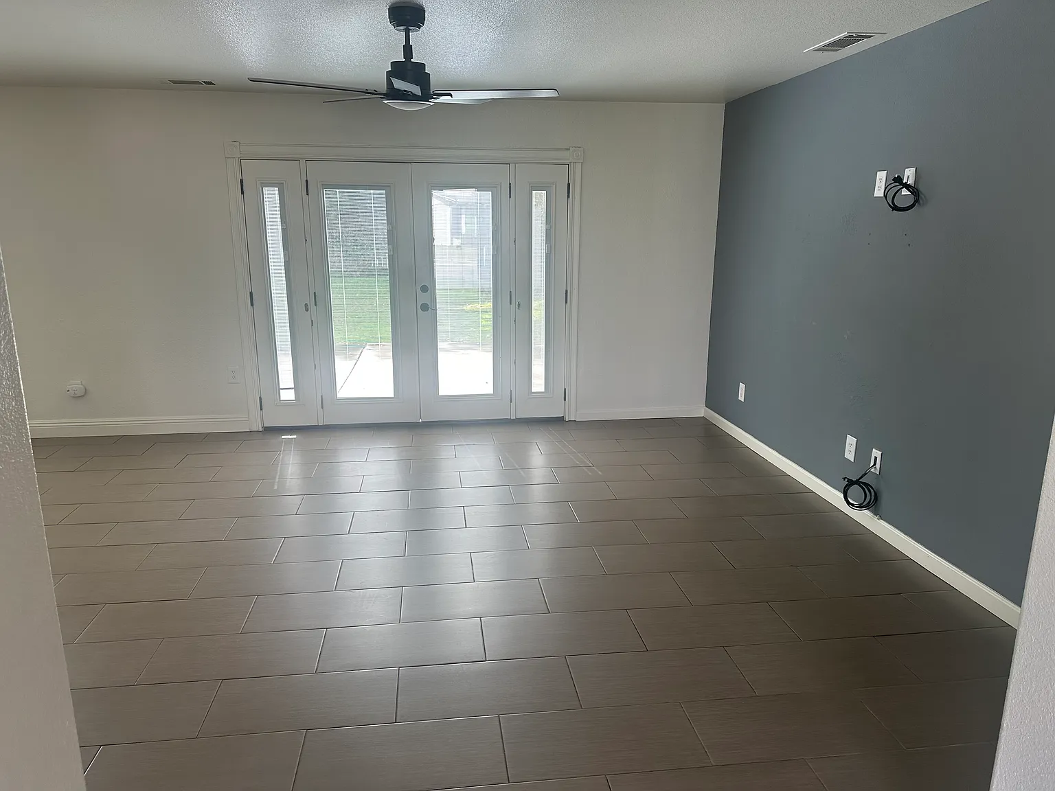 4 bed, 1760 sqft, $2,675 — Photo 3