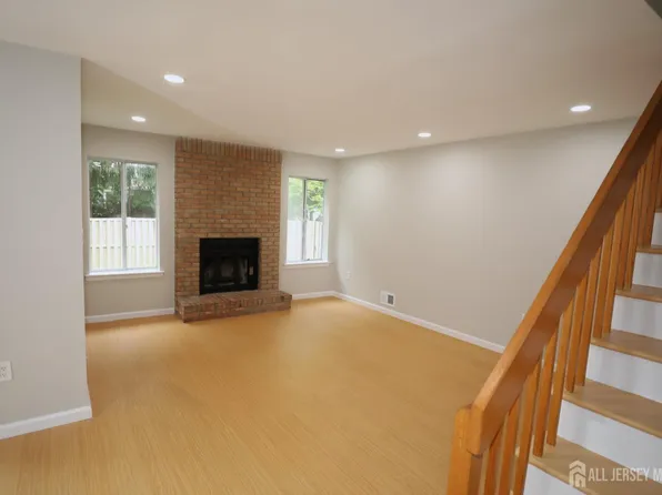 117 Nathan Dr, North Brunswick, NJ 08902