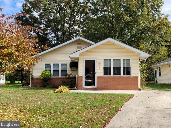 16 Poplar Ave, Hammonton, NJ 08037