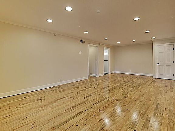 3rd image of 525 N Dupont Ave #A7
