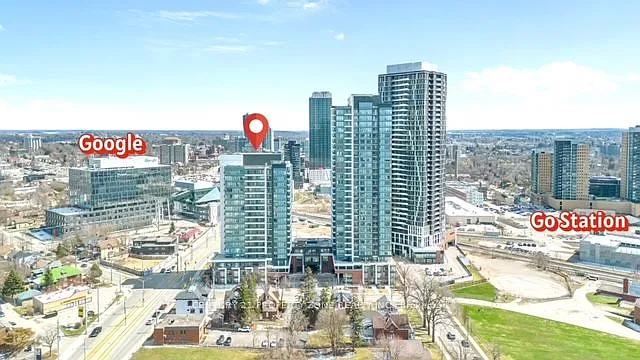 5 Wellington St S #1612 — Photo 1