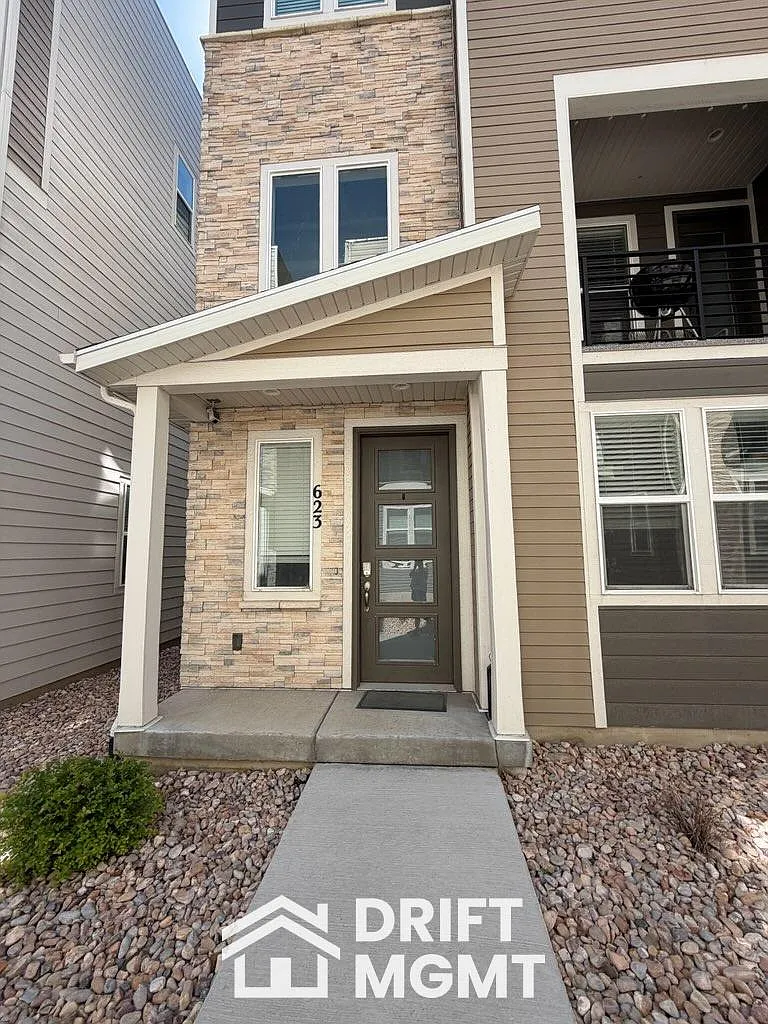 623 E 460 S — Photo 1