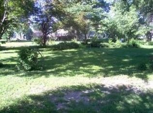 712 N 4th St, Tarkio, MO 64491