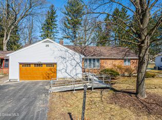 1 Cherry Ln, Glenville, NY 12302