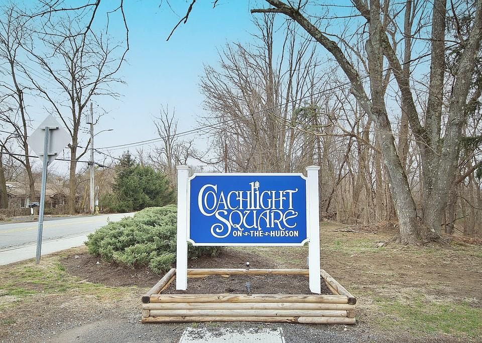 1st image of 252 Coachlight Square Square #252