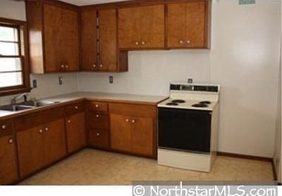 3rd image of 10523 7th St NE