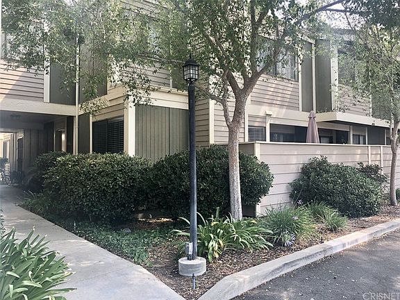 3rd image of 27071 Crossglade Ave Unit 4
