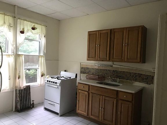 2nd image of 8504 114th St #1FLOOR