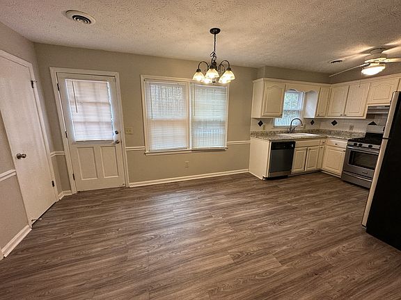 5th image of 1353 W Prospect Dr