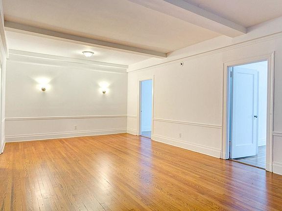4th image of 20 E 67th St APT 7F