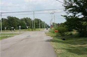 2nd image of 3508 Shelbyville Pike
