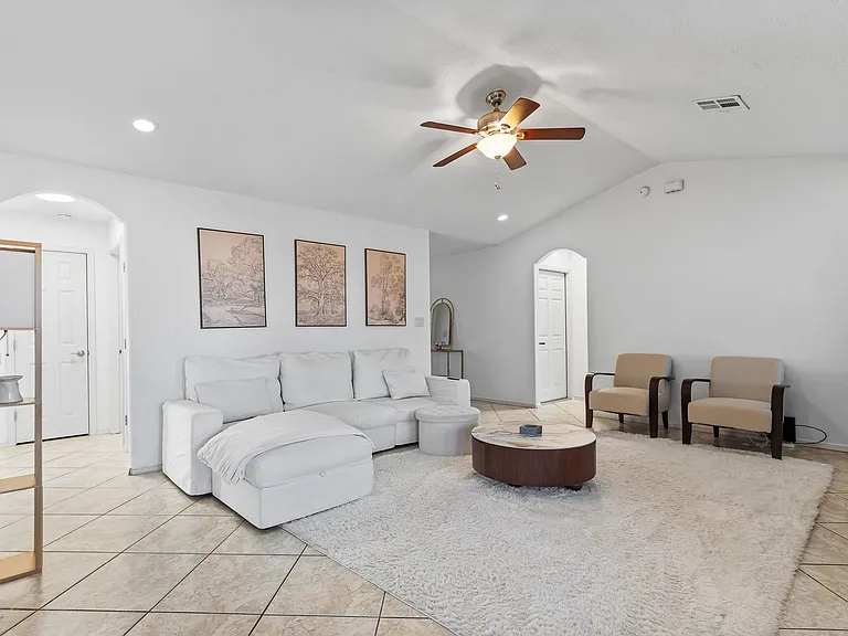 600 Coronado Dr — Photo 8