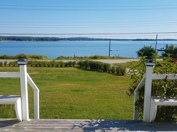 8 Delbert Rd #8B, Chester, NS B0J 1K0